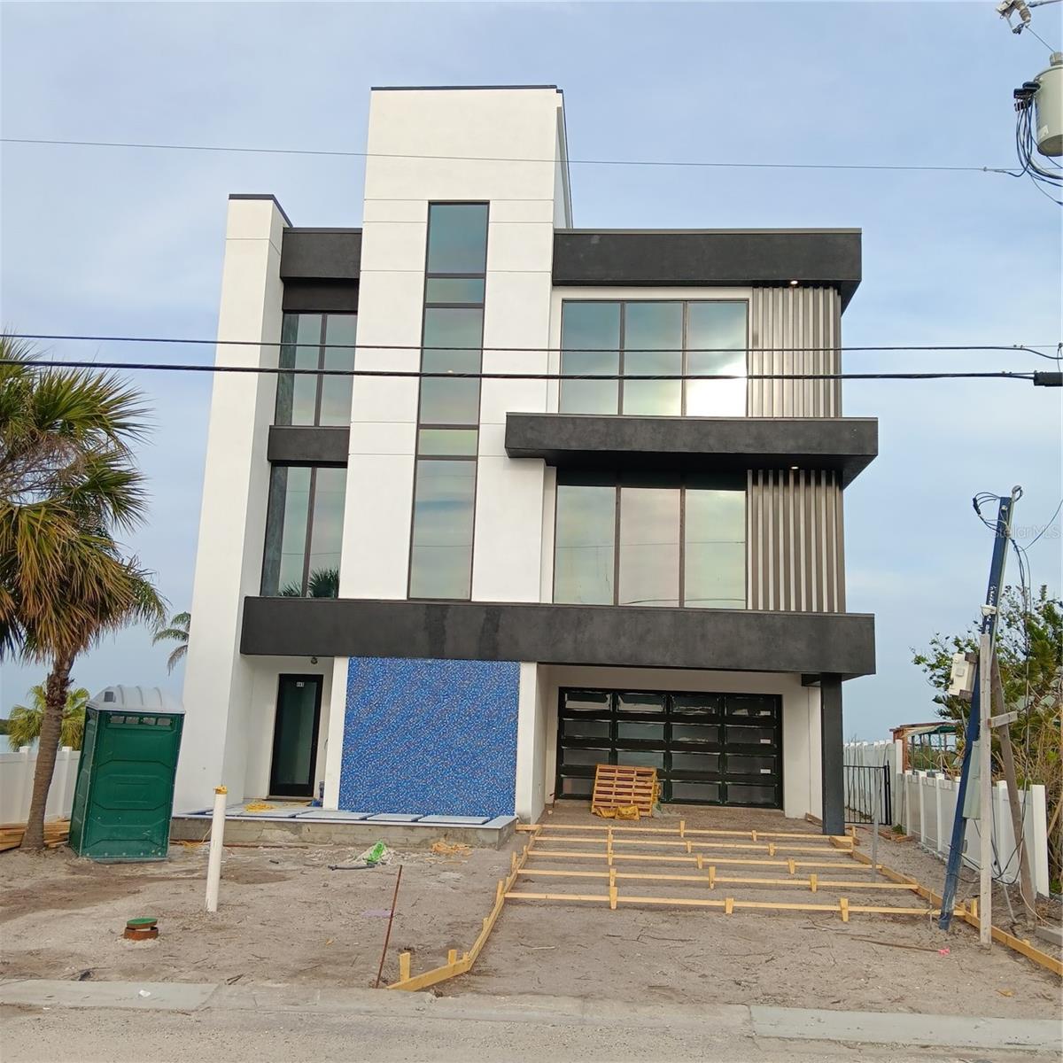 439 129TH AVE E, MADEIRA BEACH, FL, 33708