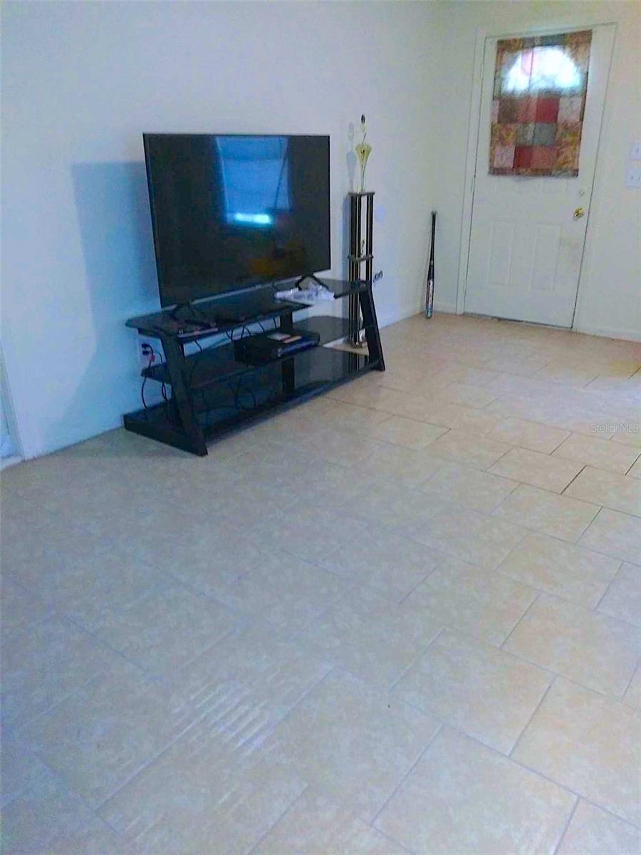 8736 DANDY AVE, JACKSONVILLE, FL, 32211