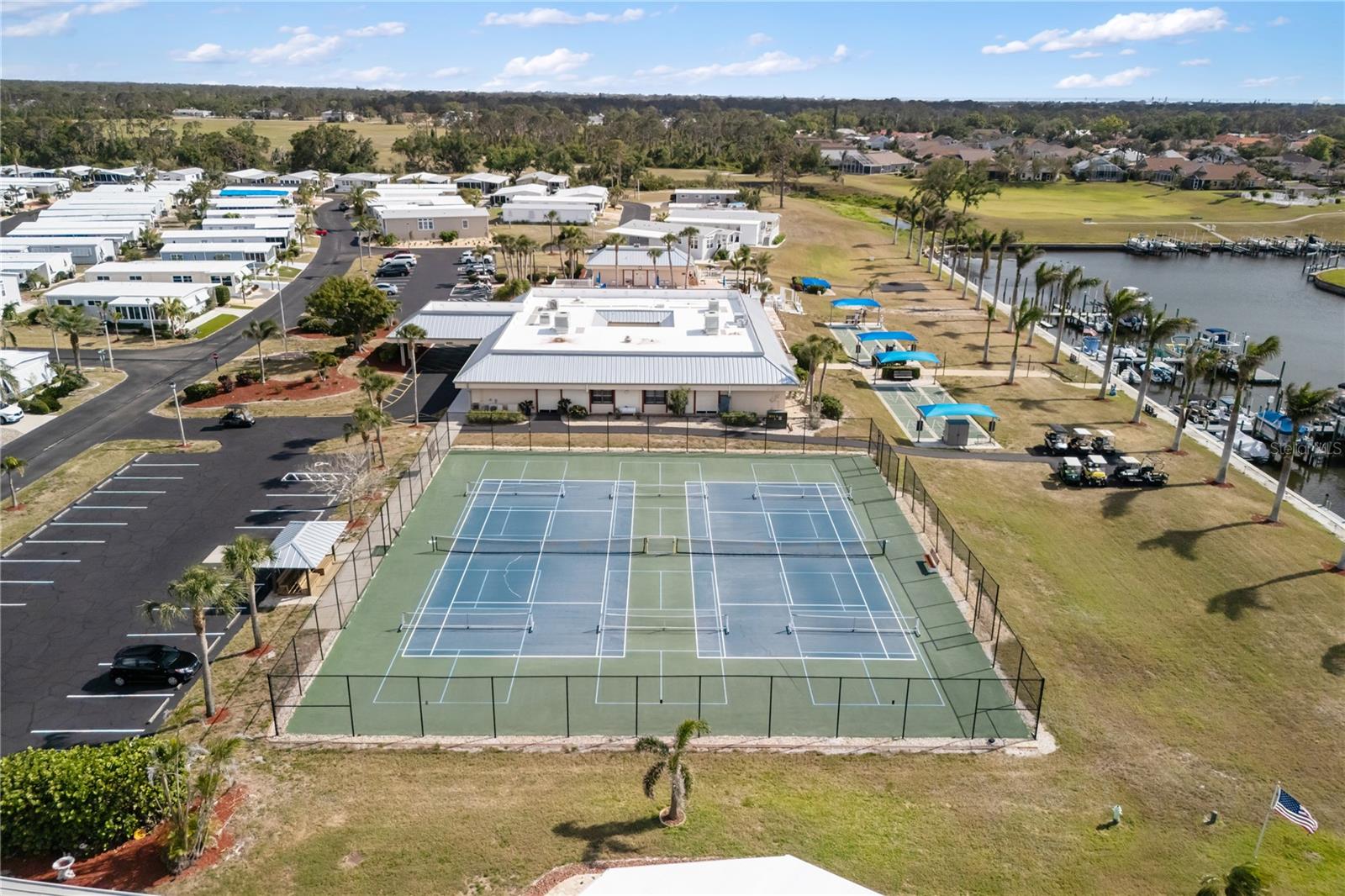 4 S MARINA PLZ, ENGLEWOOD, FL, 34223