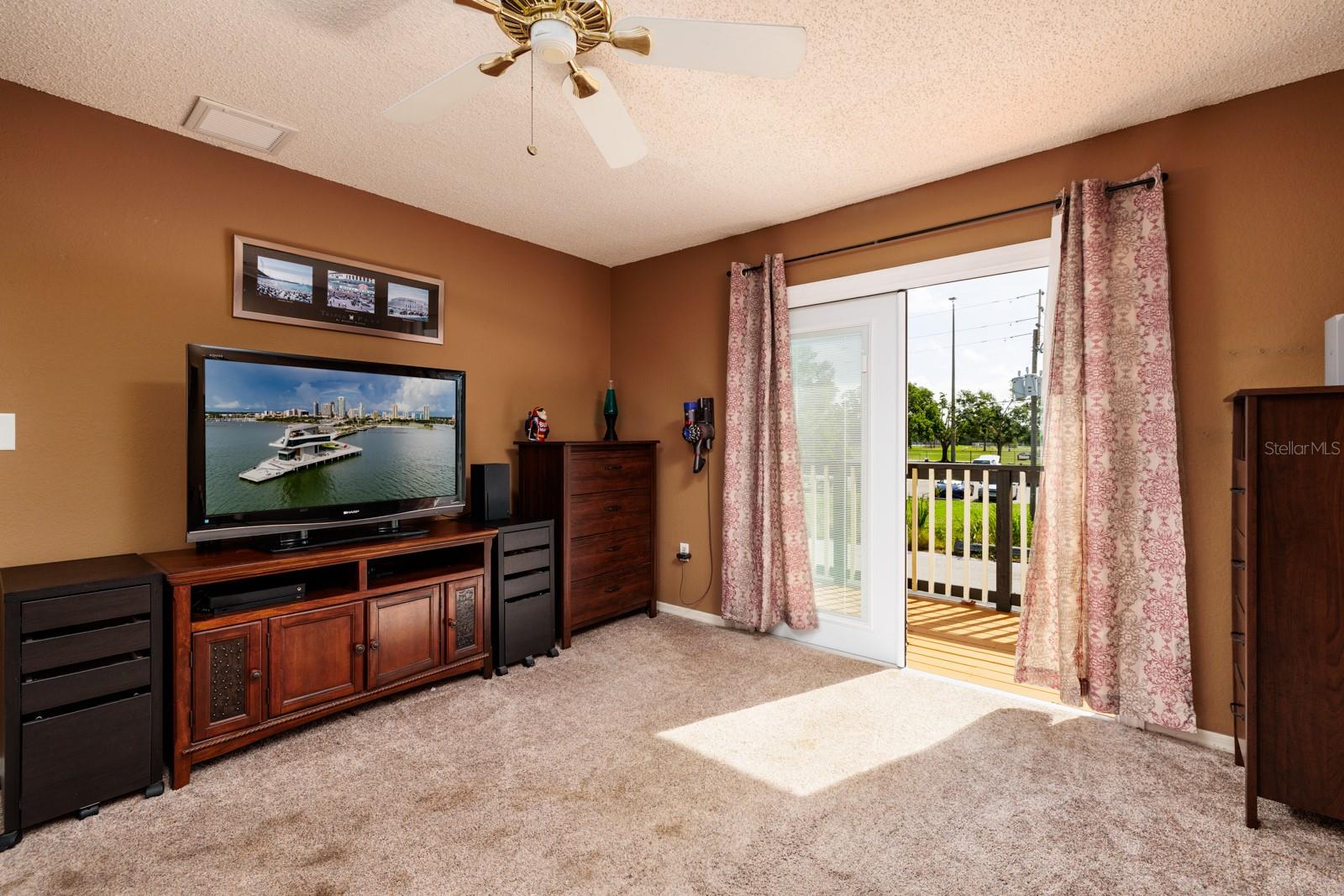 5600 LEE ST NE, ST PETERSBURG, FL, 33704