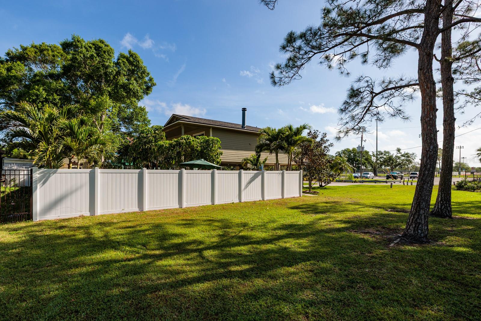 5600 LEE ST NE, ST PETERSBURG, FL, 33704
