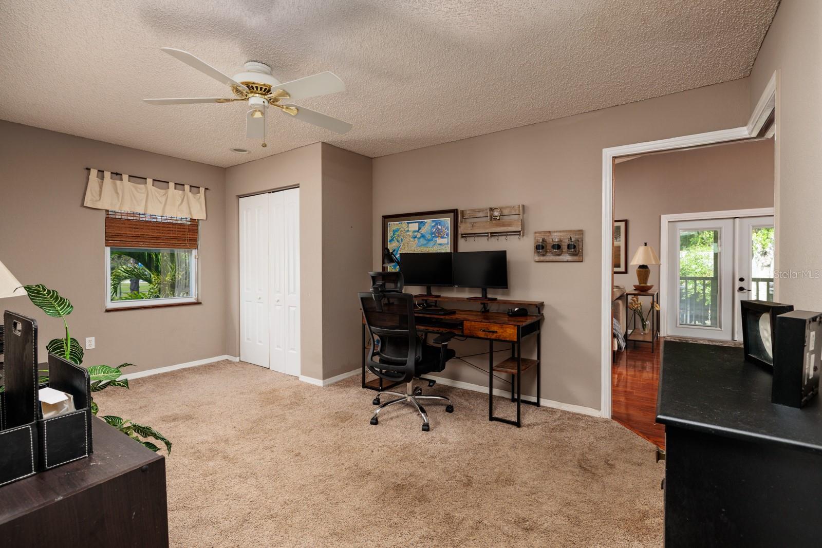 5600 LEE ST NE, ST PETERSBURG, FL, 33704