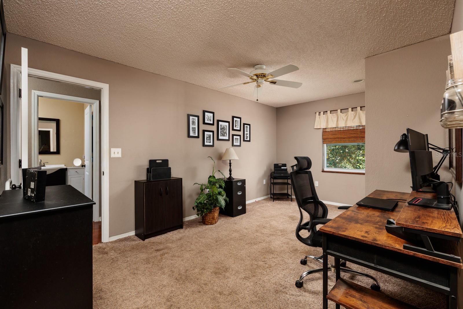 5600 LEE ST NE, ST PETERSBURG, FL, 33704