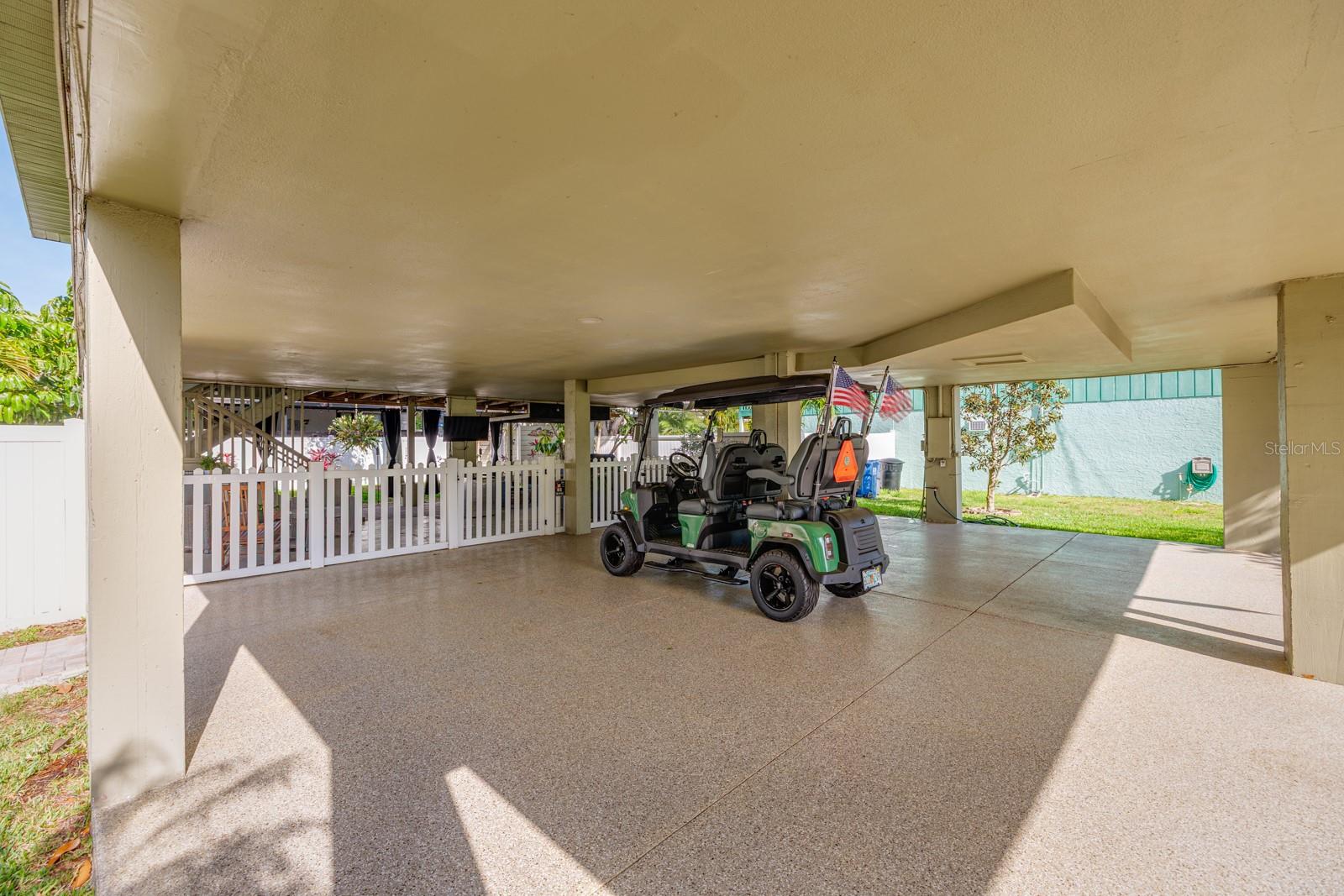 5600 LEE ST NE, ST PETERSBURG, FL, 33704