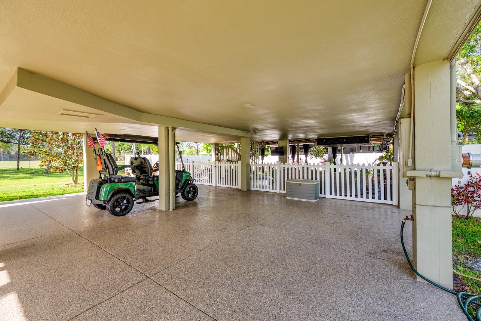 5600 LEE ST NE, ST PETERSBURG, FL, 33704