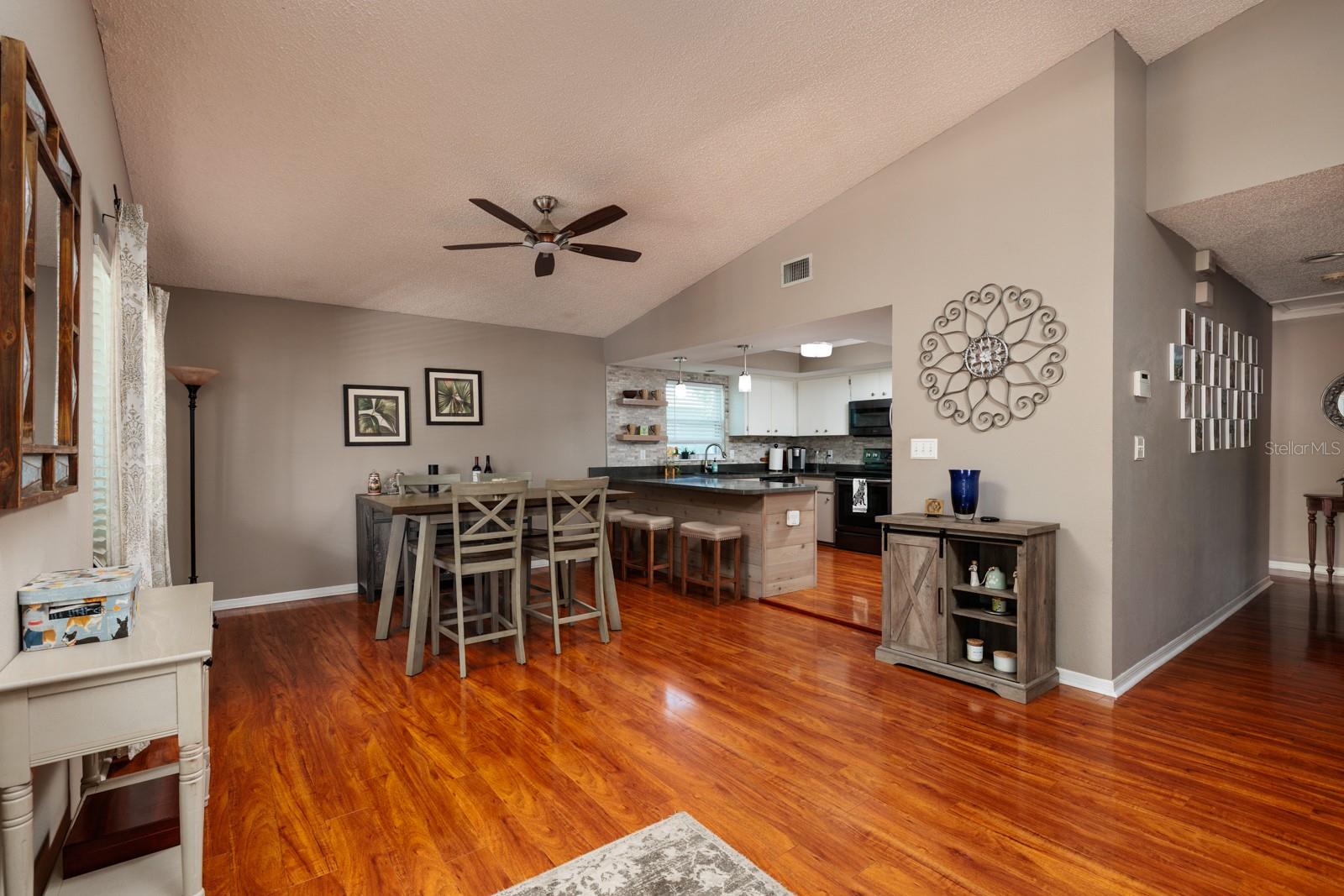 5600 LEE ST NE, ST PETERSBURG, FL, 33704
