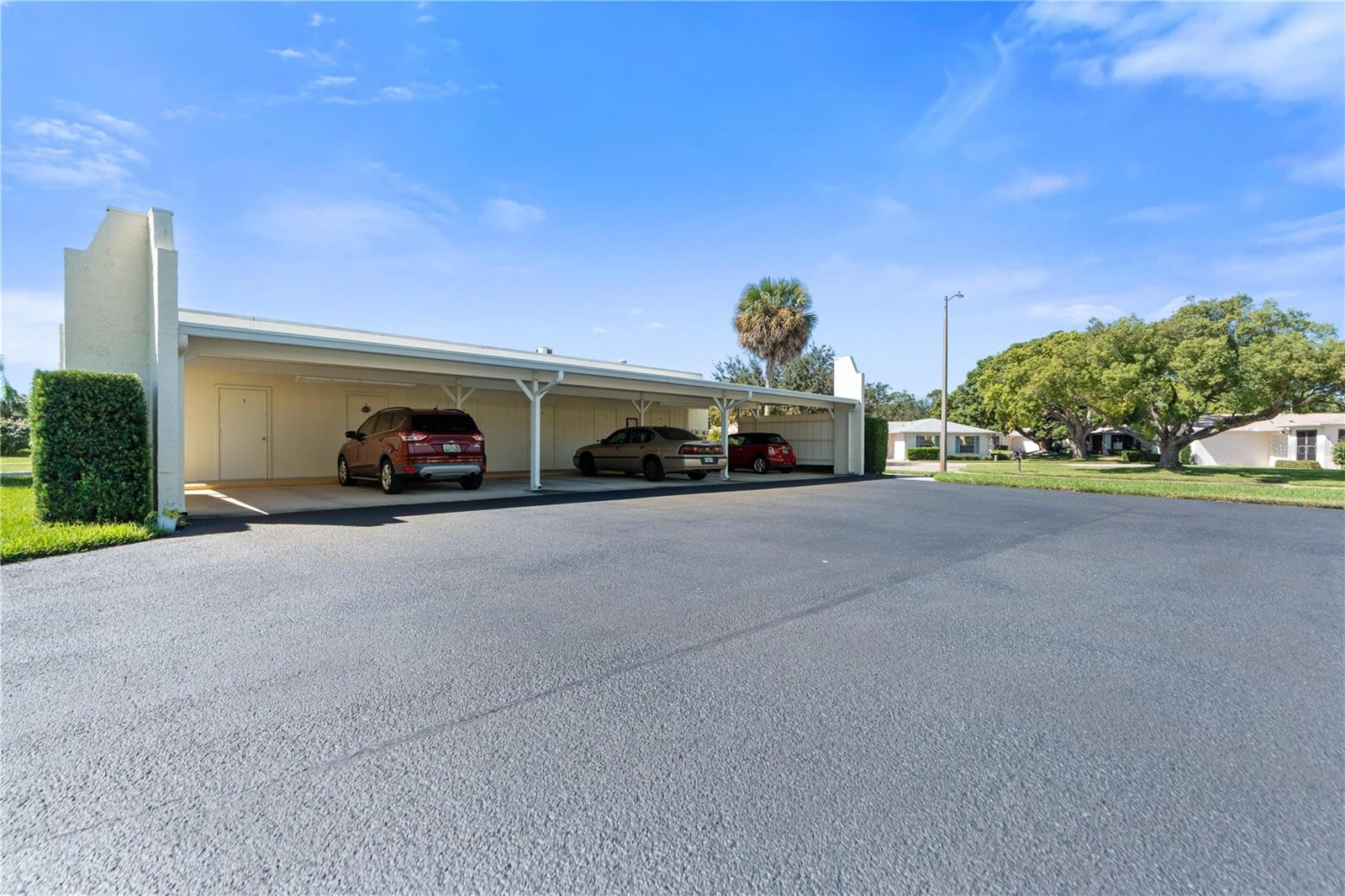 W7874068 Property Photo