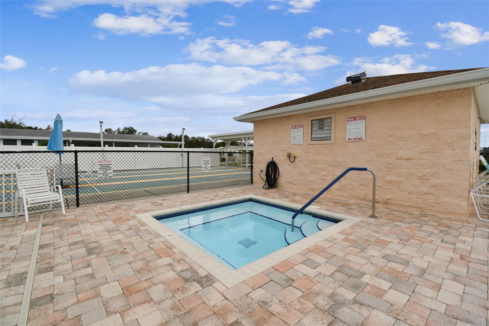37510 NEW HORIZONS BLVD, ZEPHYRHILLS, FL, 33541