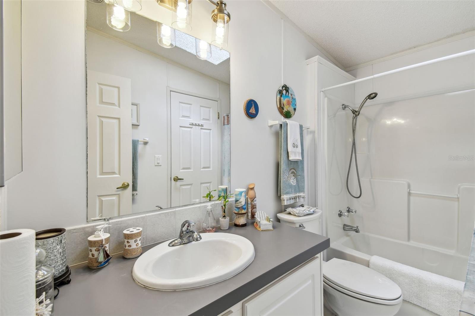 37510 NEW HORIZONS BLVD, ZEPHYRHILLS, FL, 33541