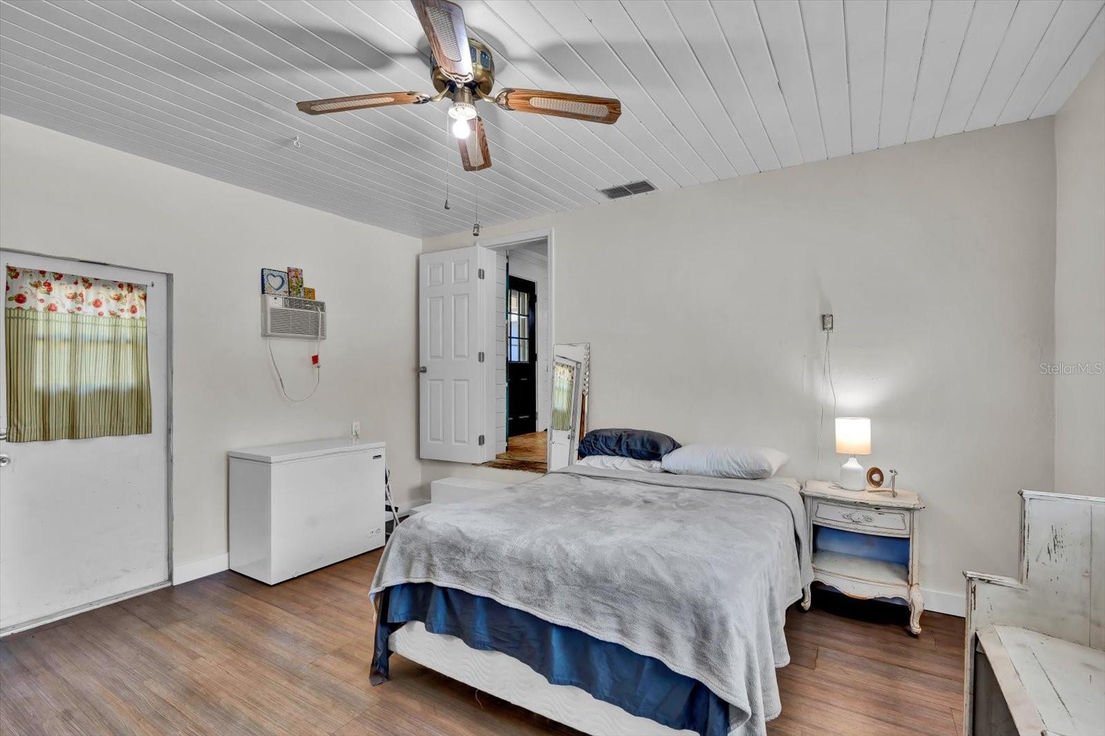 1941 JUNGLE RD, NEW SMYRNA BEACH, FL, 32168