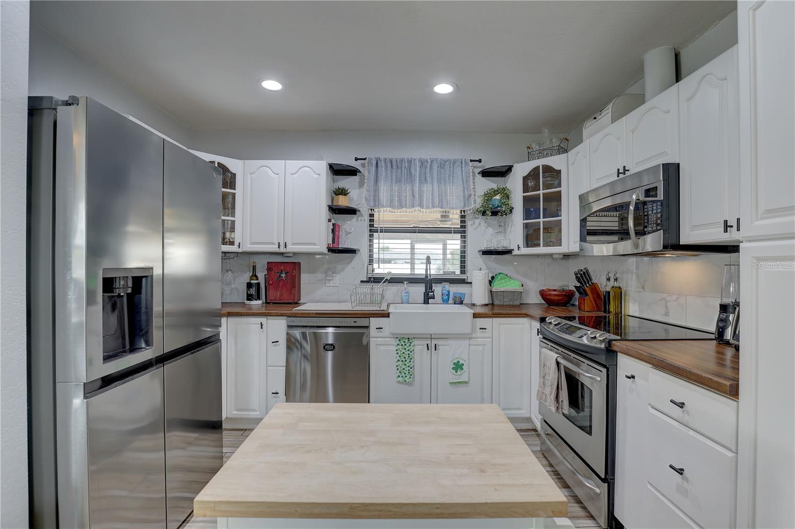 4715 71ST AVE N, PINELLAS PARK, FL, 33781