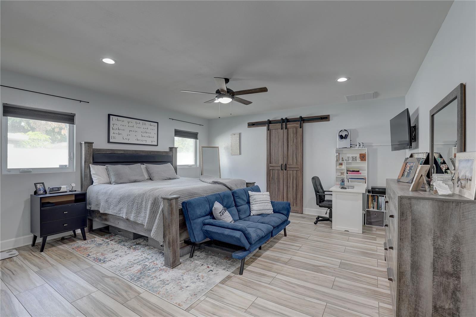 4715 71ST AVE N, PINELLAS PARK, FL, 33781