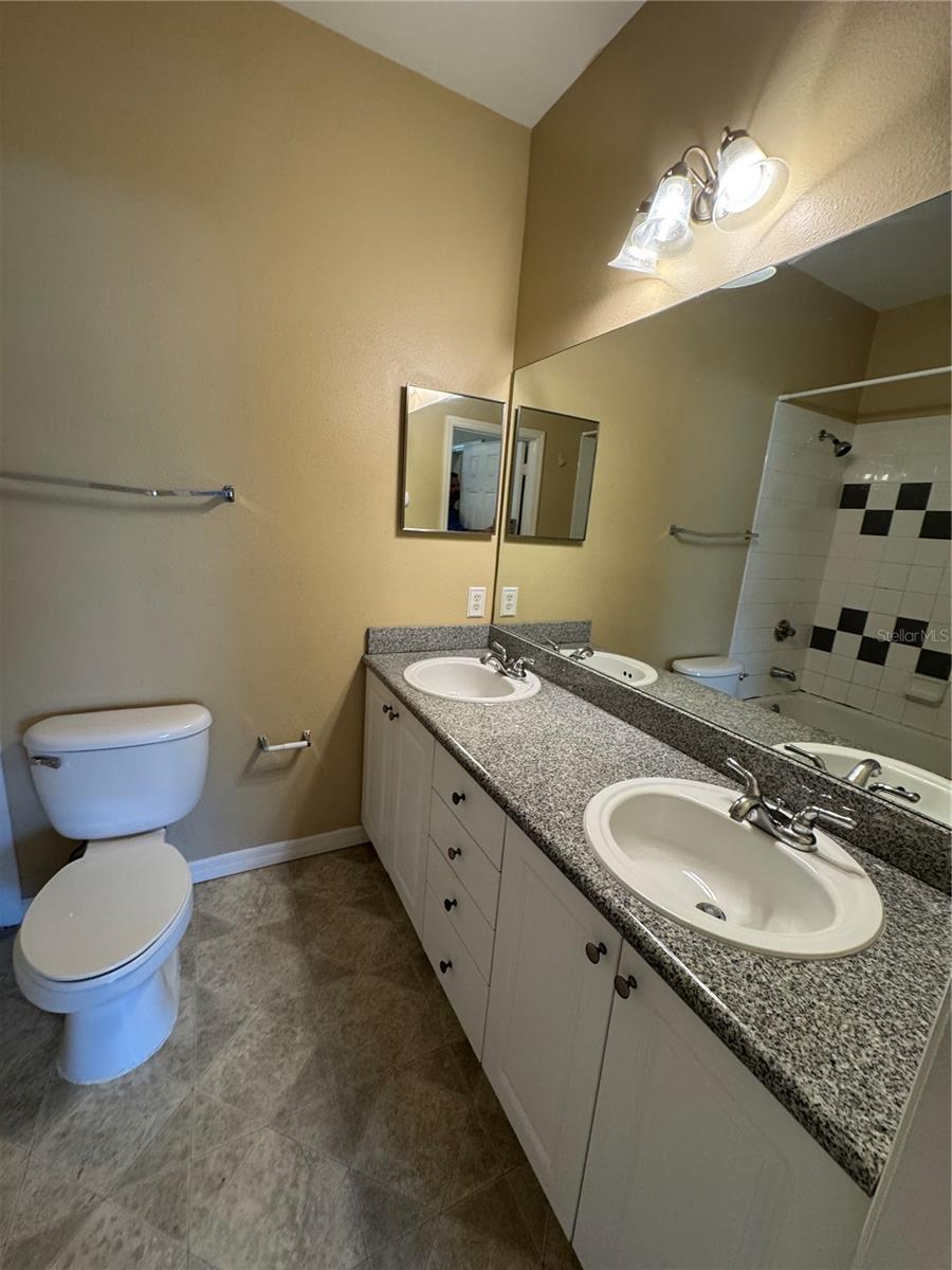 7605 PLANTATION CIR #n/a, UNIVERSITY PARK, FL, 34201