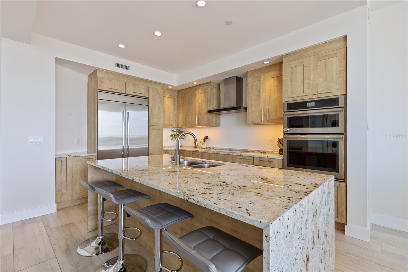 1155 N GULFSTREAM AVE #508, SARASOTA, FL, 34236