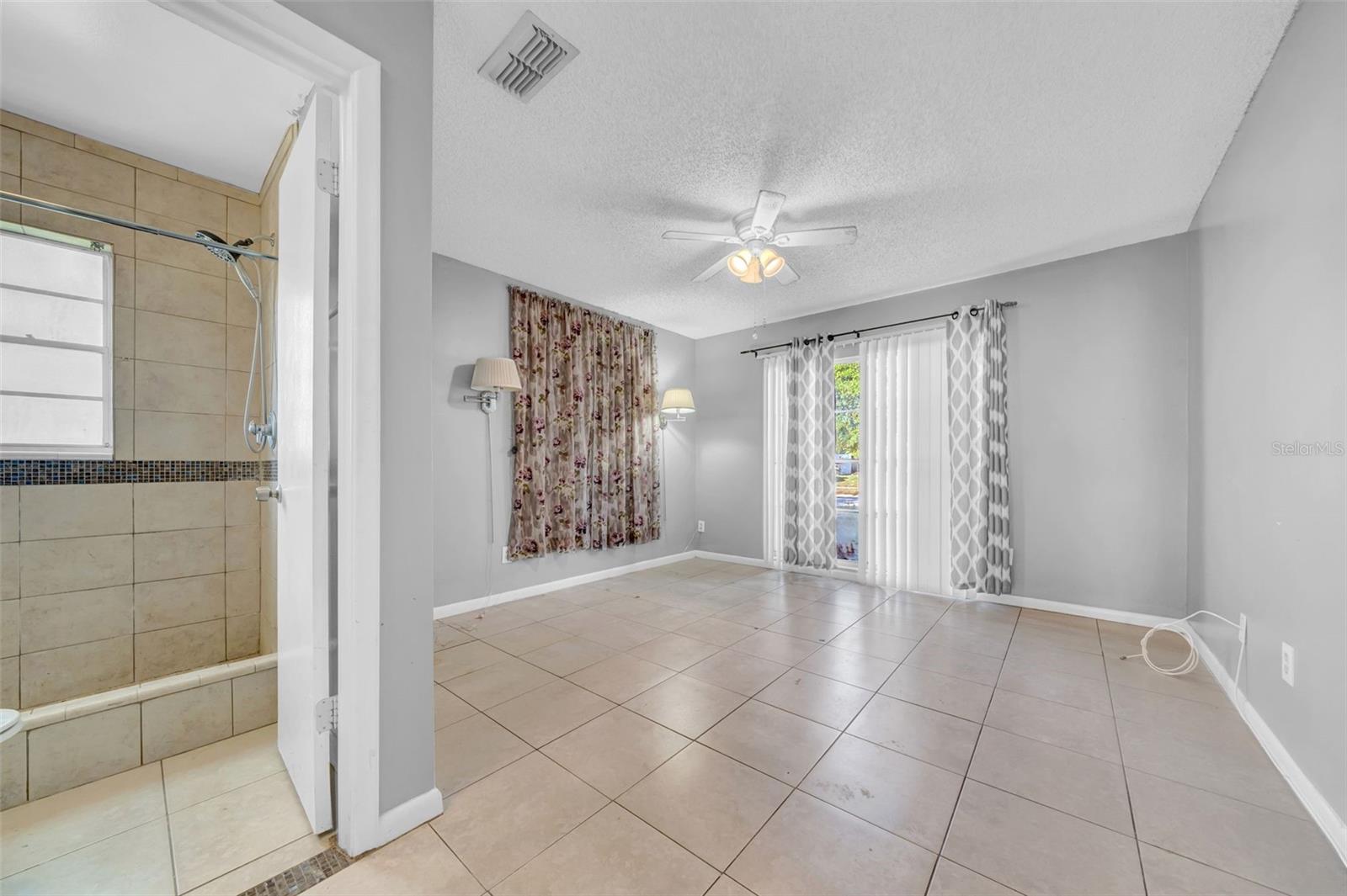 1929 CROWN PARK DR, VALRICO, FL, 33594