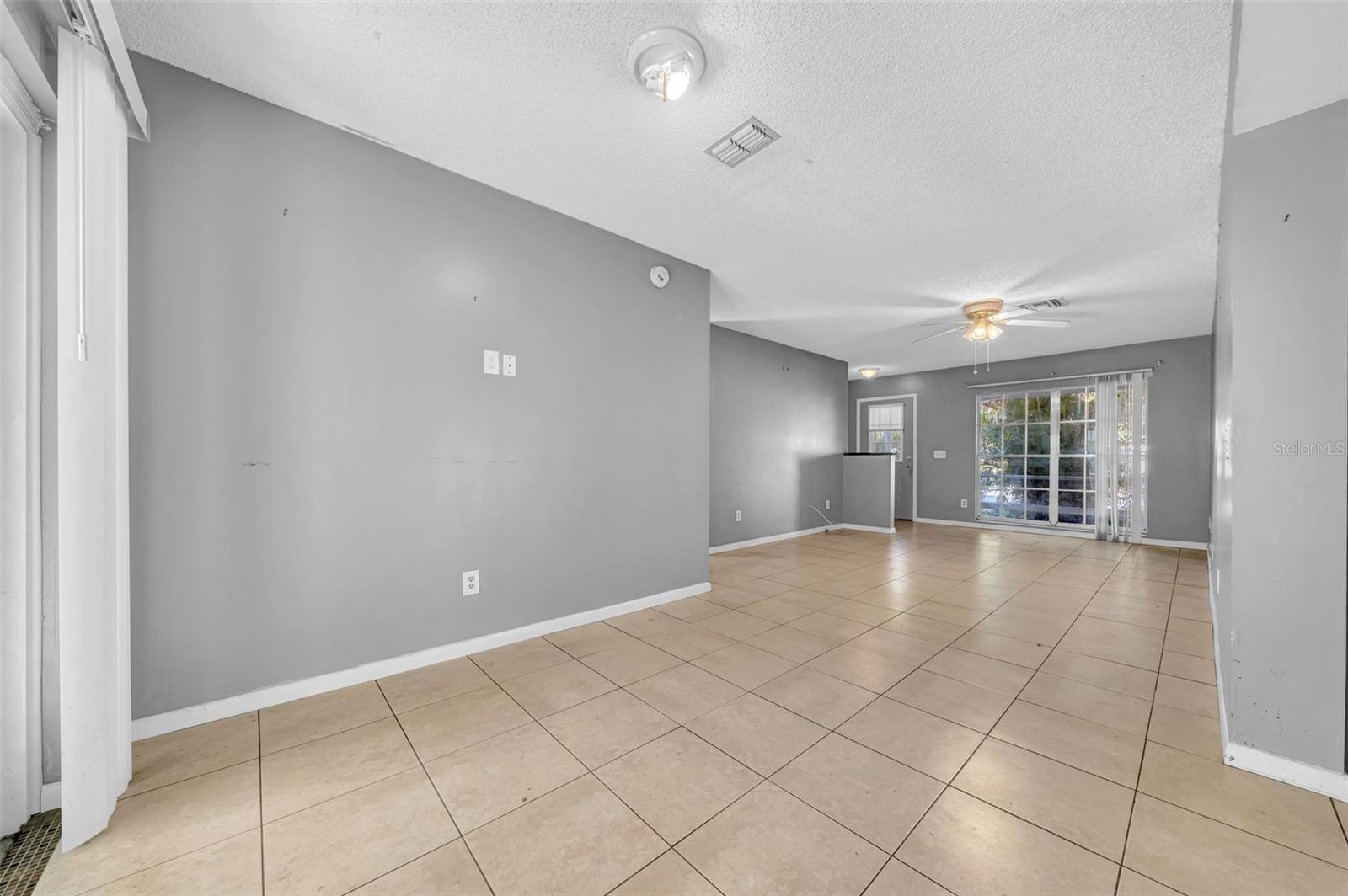 1929 CROWN PARK DR, VALRICO, FL, 33594