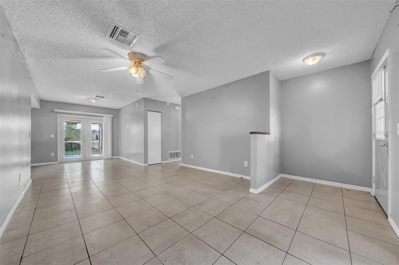 1929 CROWN PARK DR, VALRICO, FL, 33594