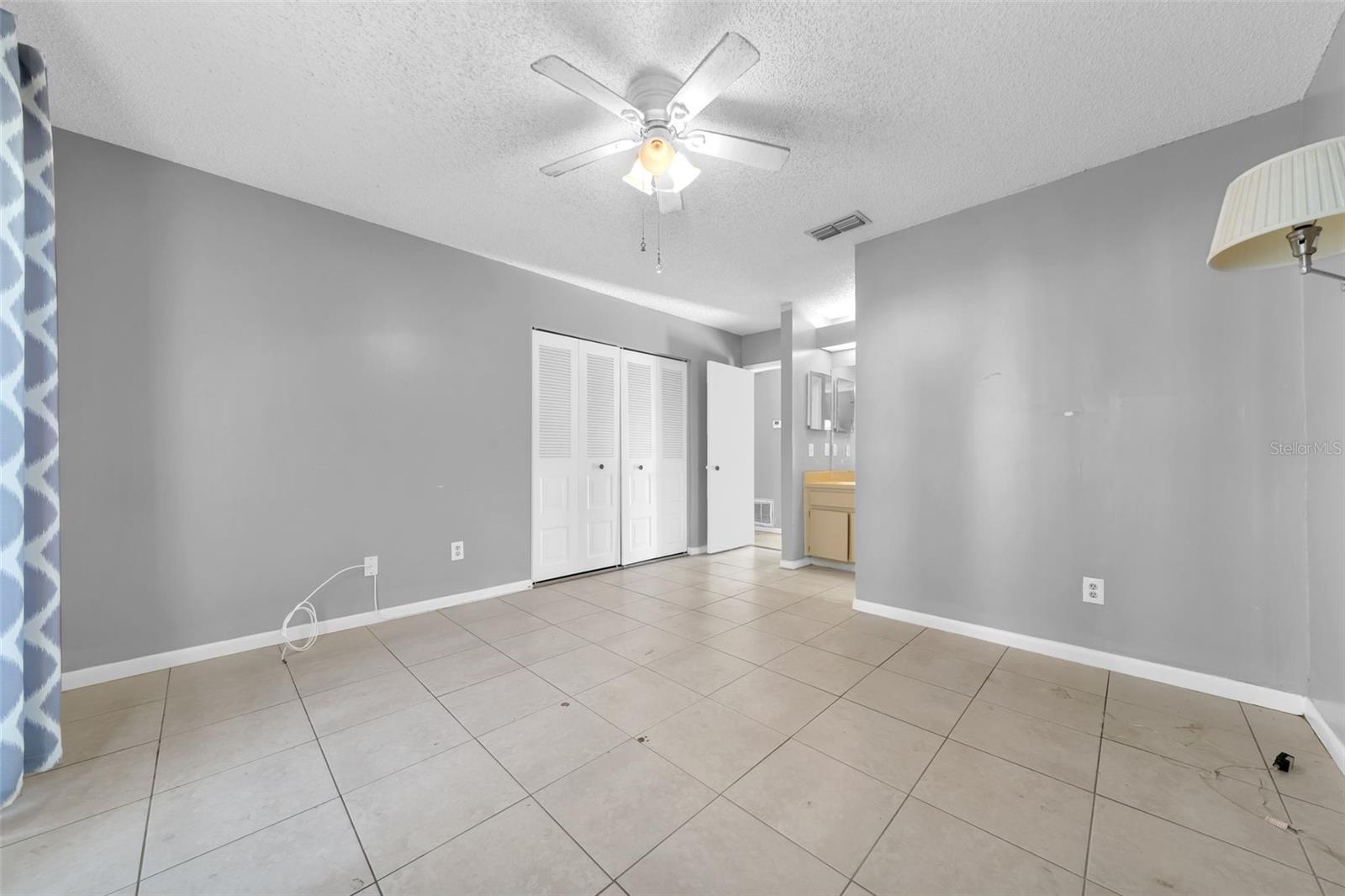 1929 CROWN PARK DR, VALRICO, FL, 33594