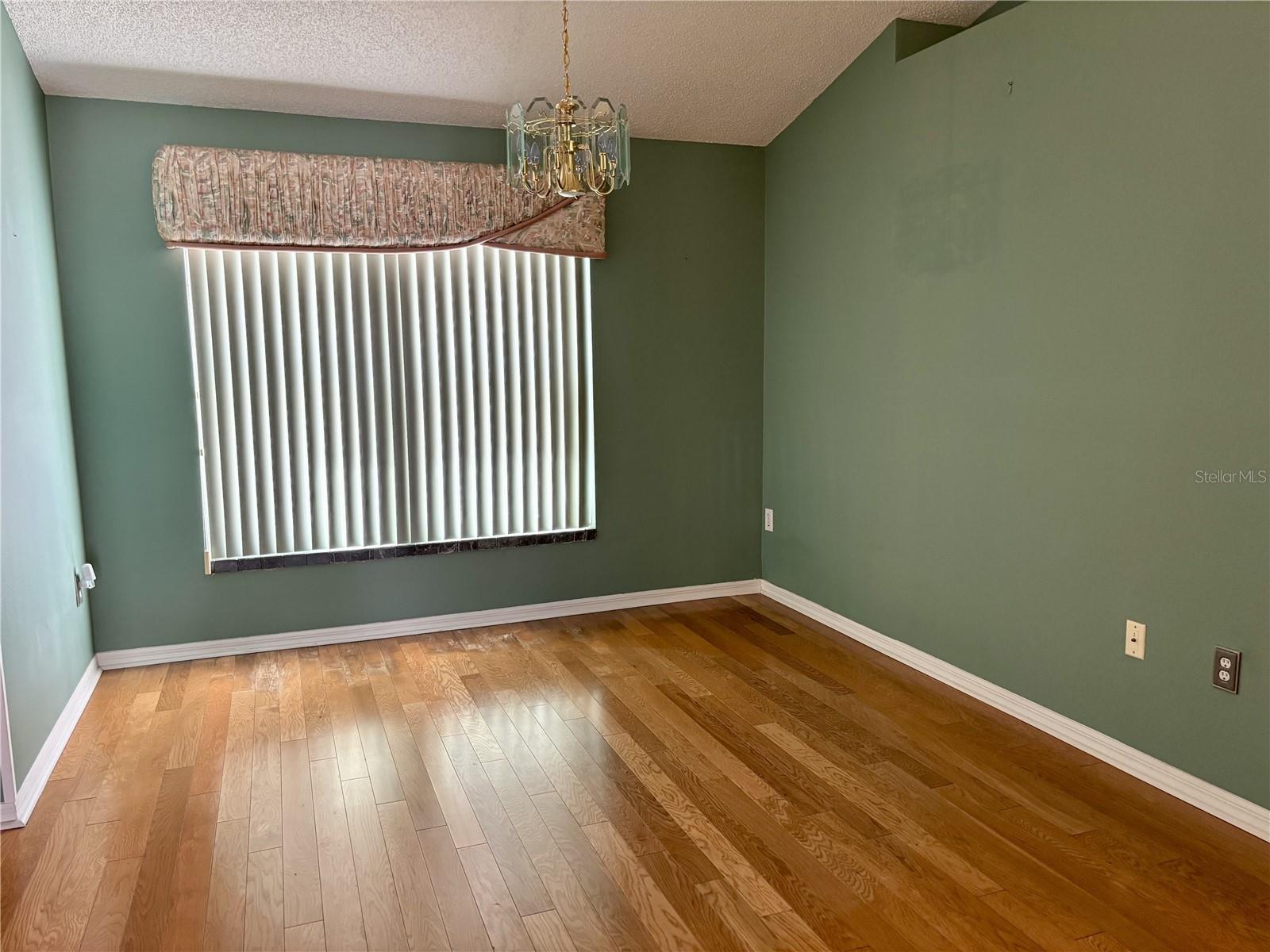 301 CALOOSA PALMS CT, SUN CITY CENTER, FL, 33573