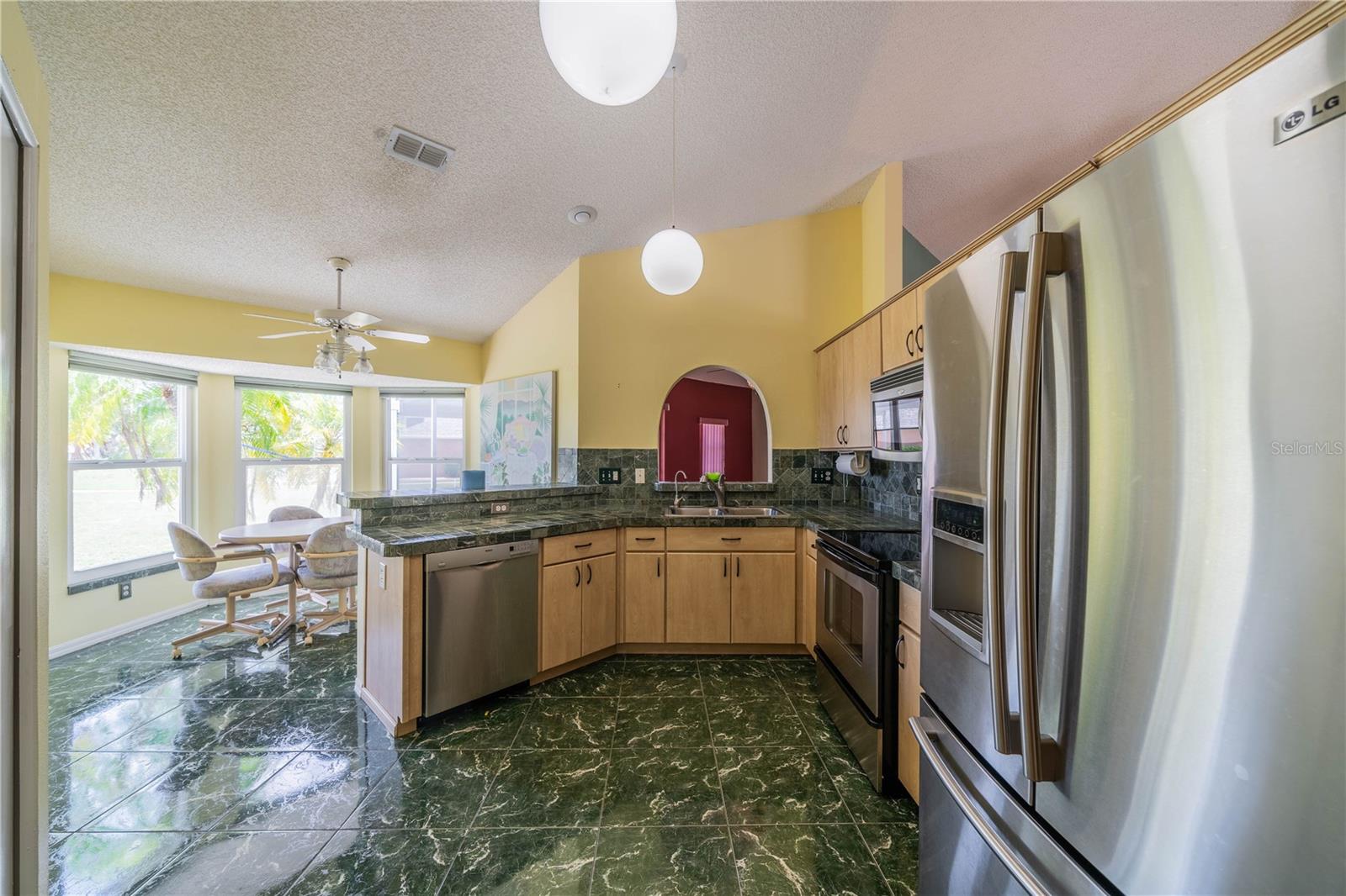 301 CALOOSA PALMS CT, SUN CITY CENTER, FL, 33573