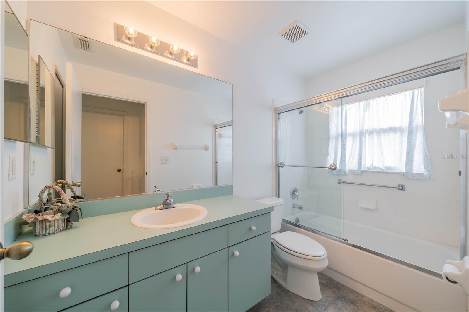 301 CALOOSA PALMS CT, SUN CITY CENTER, FL, 33573