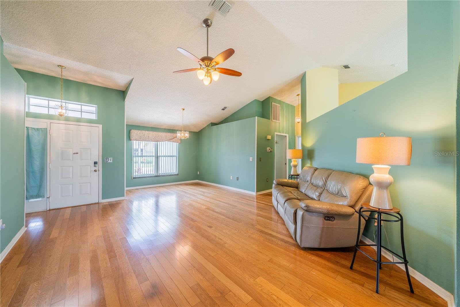 301 CALOOSA PALMS CT, SUN CITY CENTER, FL, 33573
