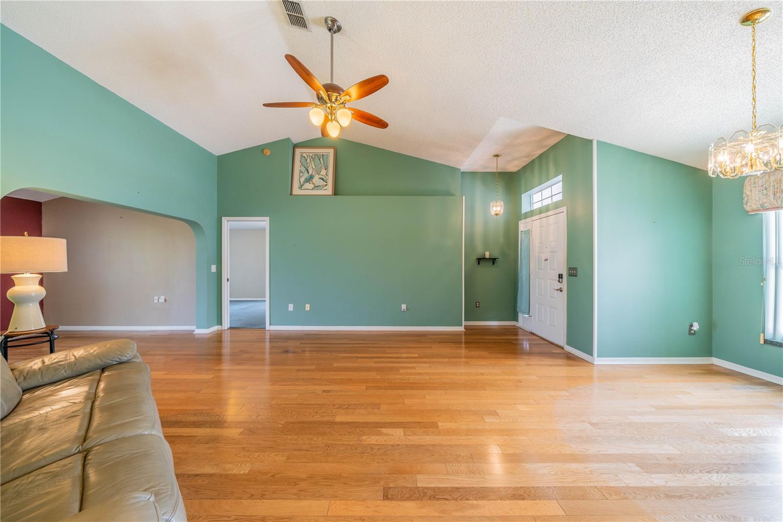 301 CALOOSA PALMS CT, SUN CITY CENTER, FL, 33573