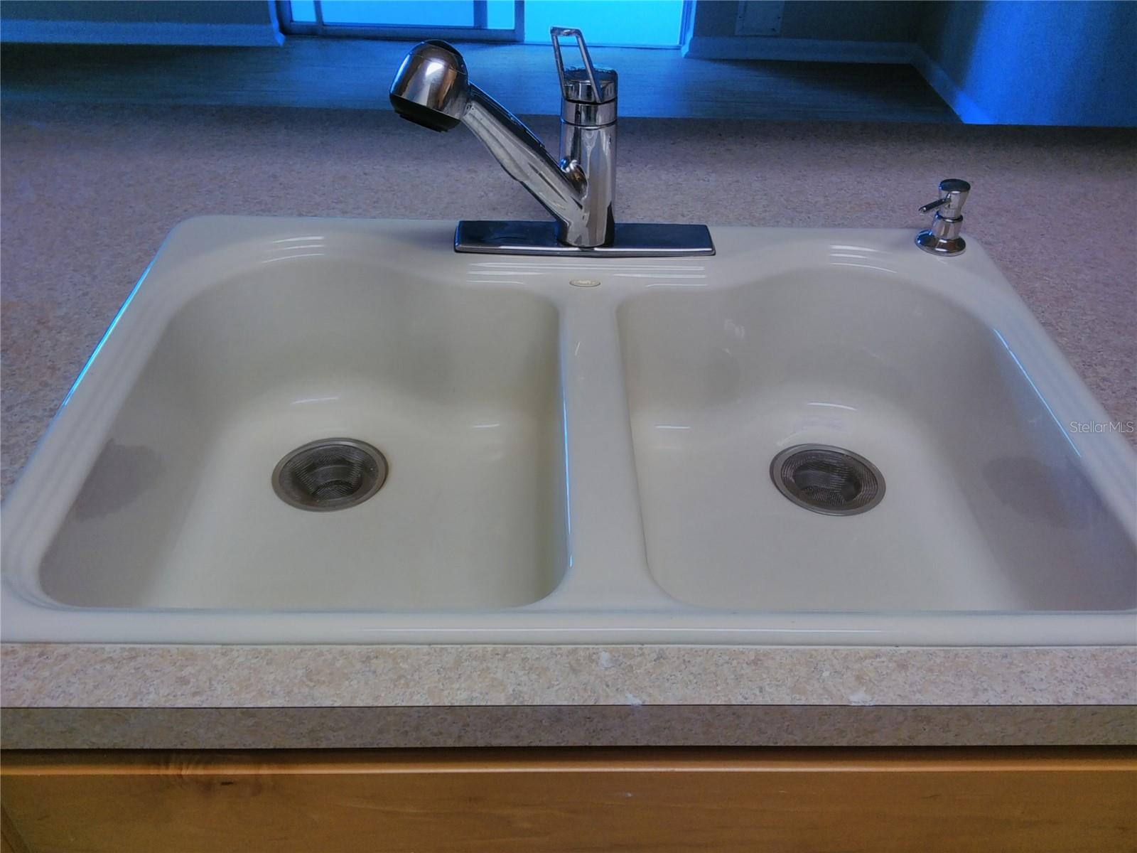 910 HARTFORD DR, DELAND, FL, 32724