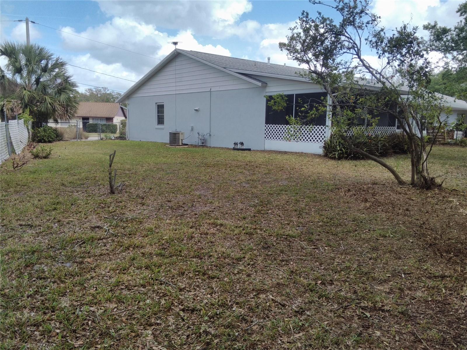 910 HARTFORD DR, DELAND, FL, 32724