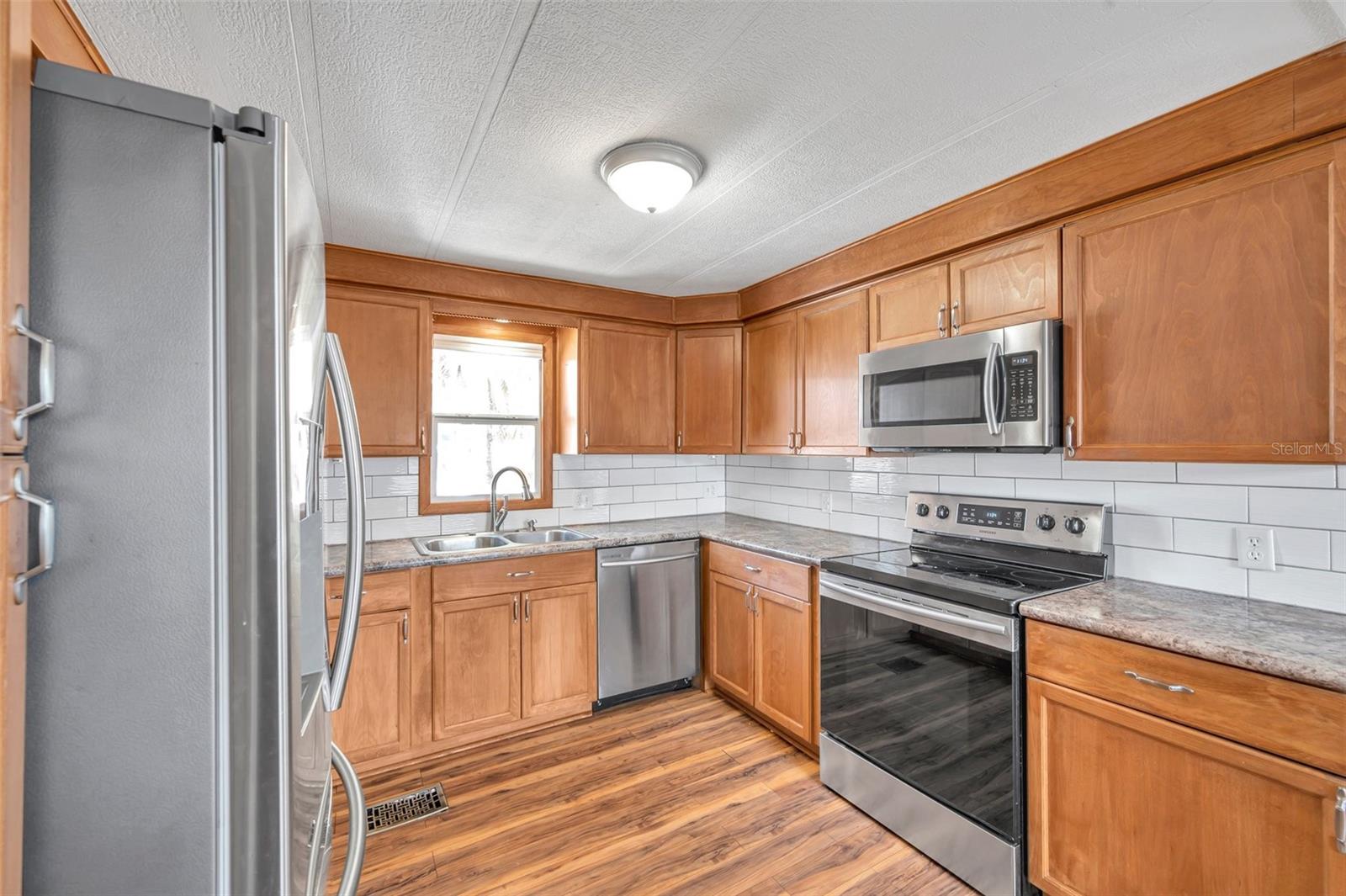 4851 W GANDY BLVD #B3 L8, TAMPA, FL, 33611