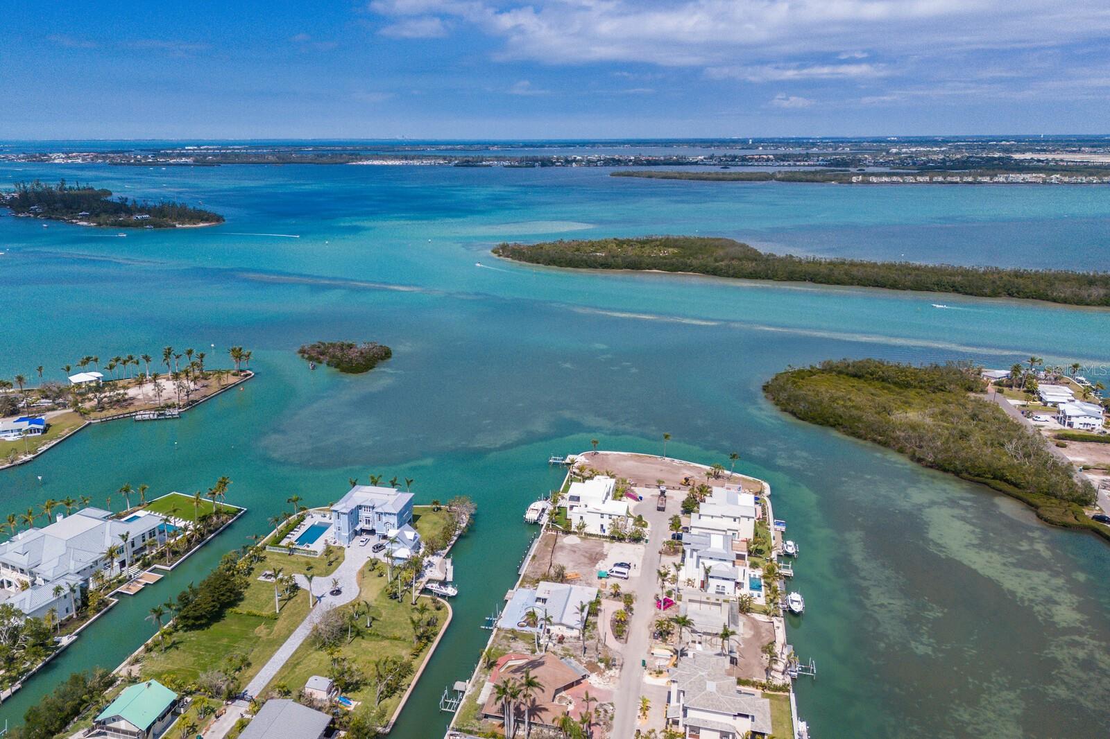 619 BAYVIEW DR, LONGBOAT KEY, FL, 34228