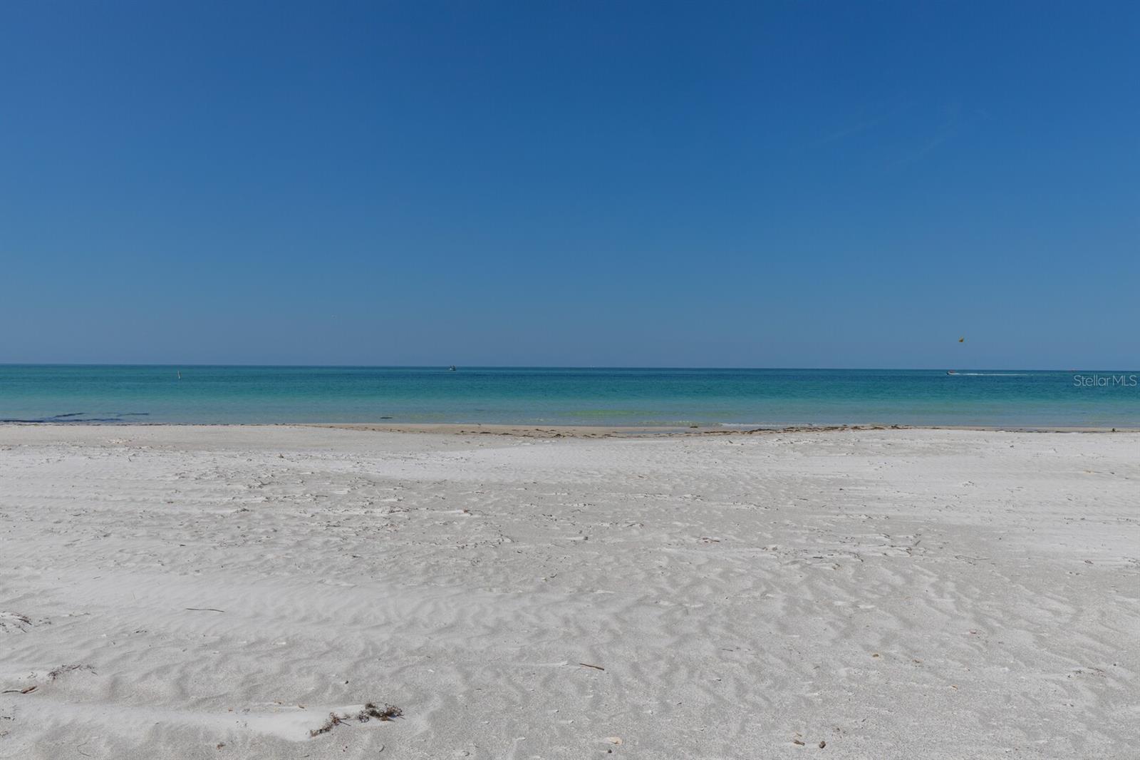 619 BAYVIEW DR, LONGBOAT KEY, FL, 34228