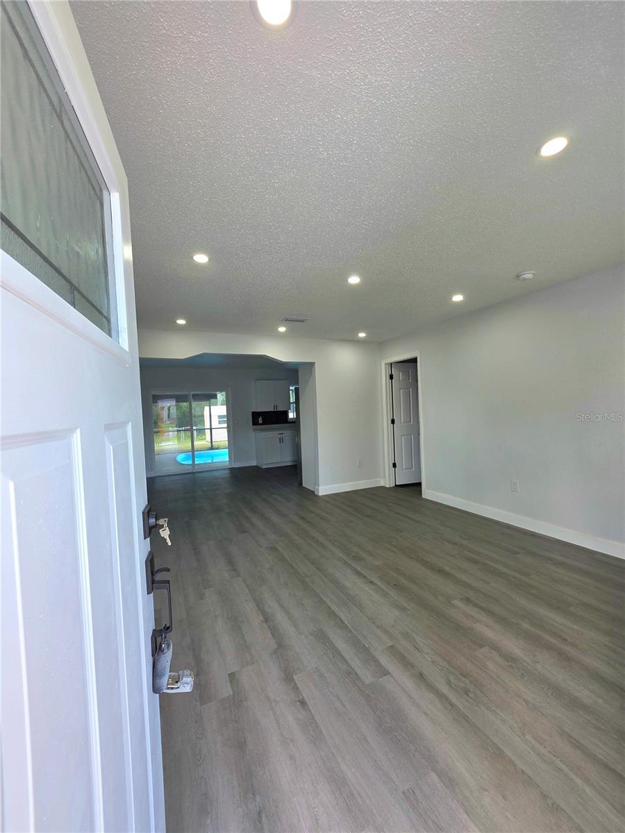 3311 W PARIS ST, TAMPA, FL, 33614