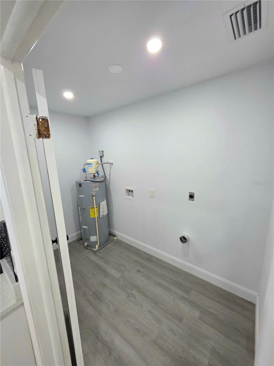 3311 W PARIS ST, TAMPA, FL, 33614