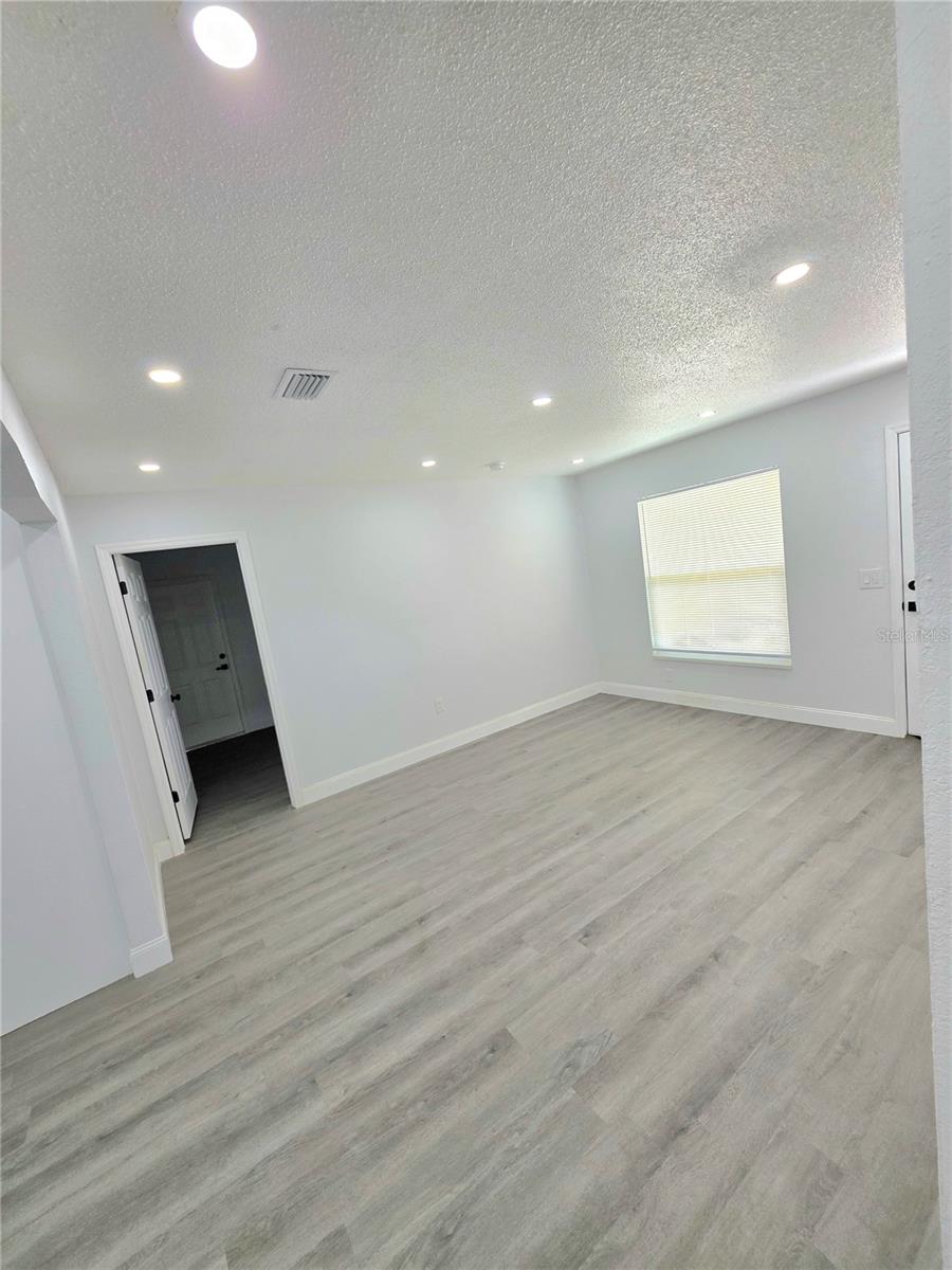 3311 W PARIS ST, TAMPA, FL, 33614