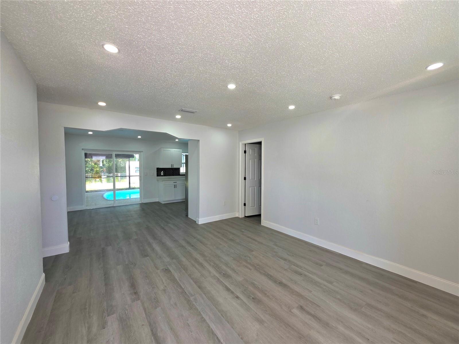 3311 W PARIS ST, TAMPA, FL, 33614