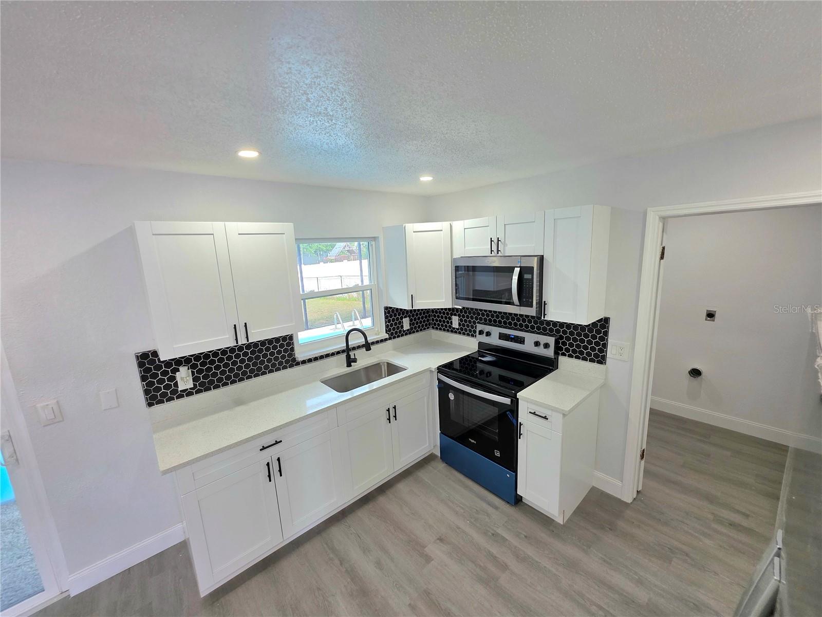 3311 W PARIS ST, TAMPA, FL, 33614