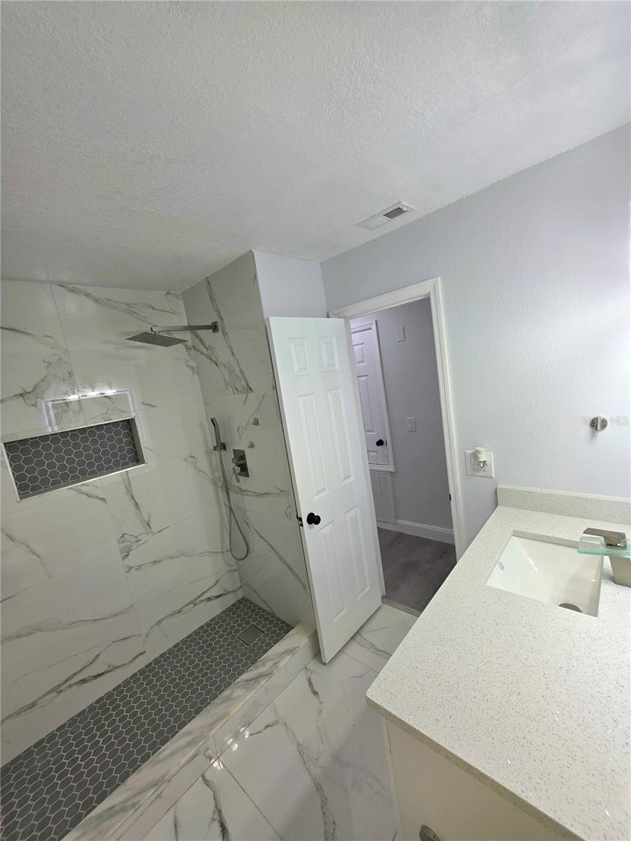 3311 W PARIS ST, TAMPA, FL, 33614