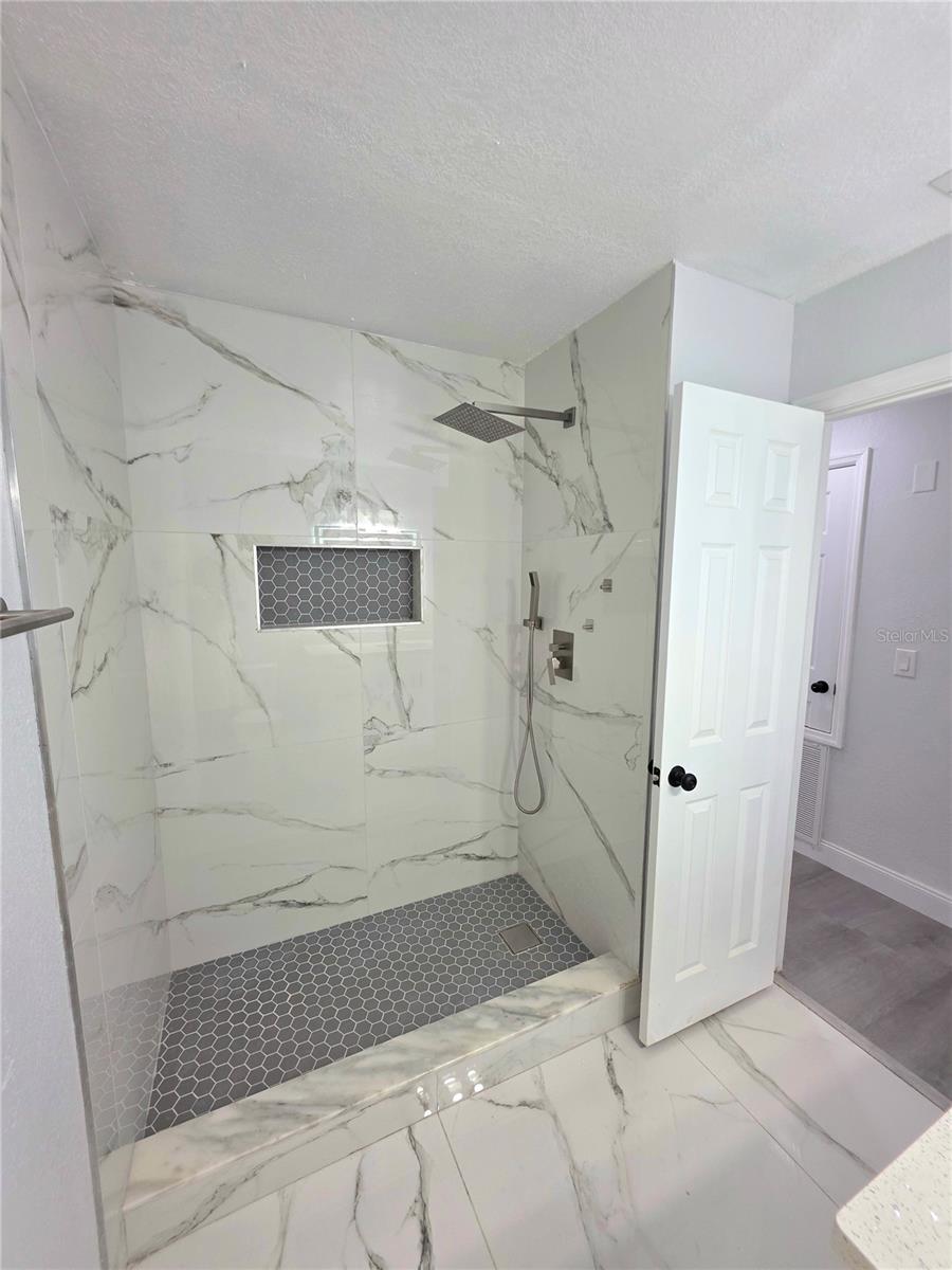 3311 W PARIS ST, TAMPA, FL, 33614