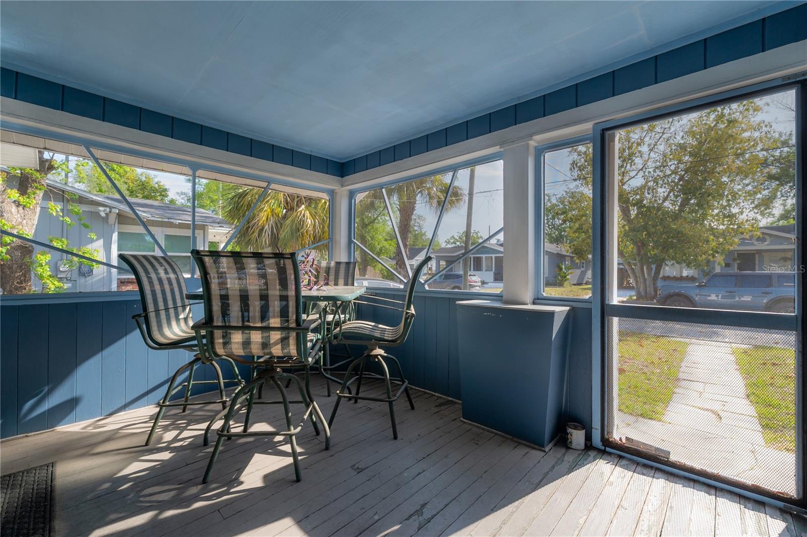 6702 N BRANCH AVE, TAMPA, FL, 33604