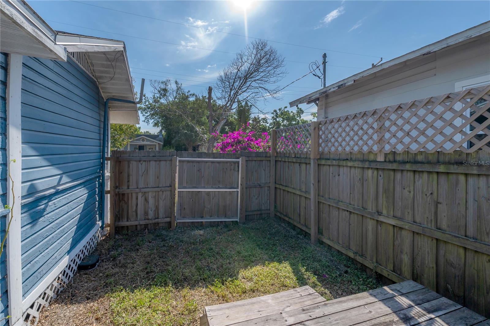 6702 N BRANCH AVE, TAMPA, FL, 33604