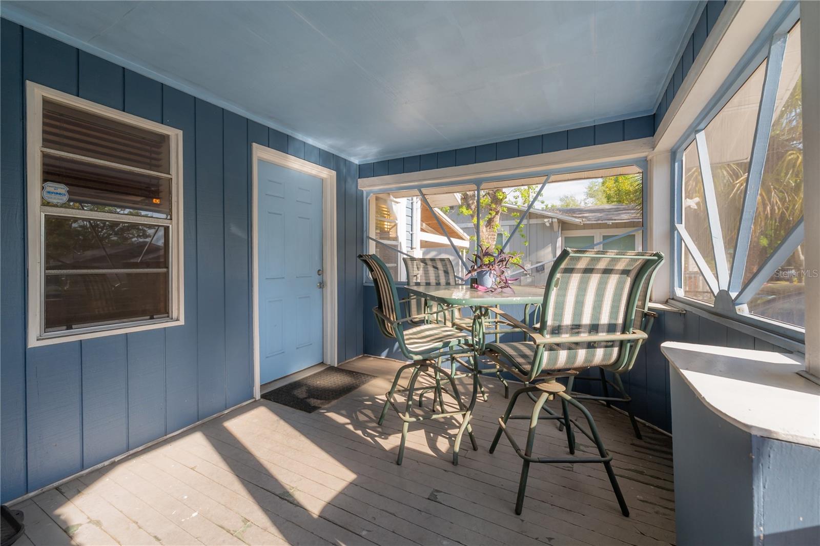 6702 N BRANCH AVE, TAMPA, FL, 33604