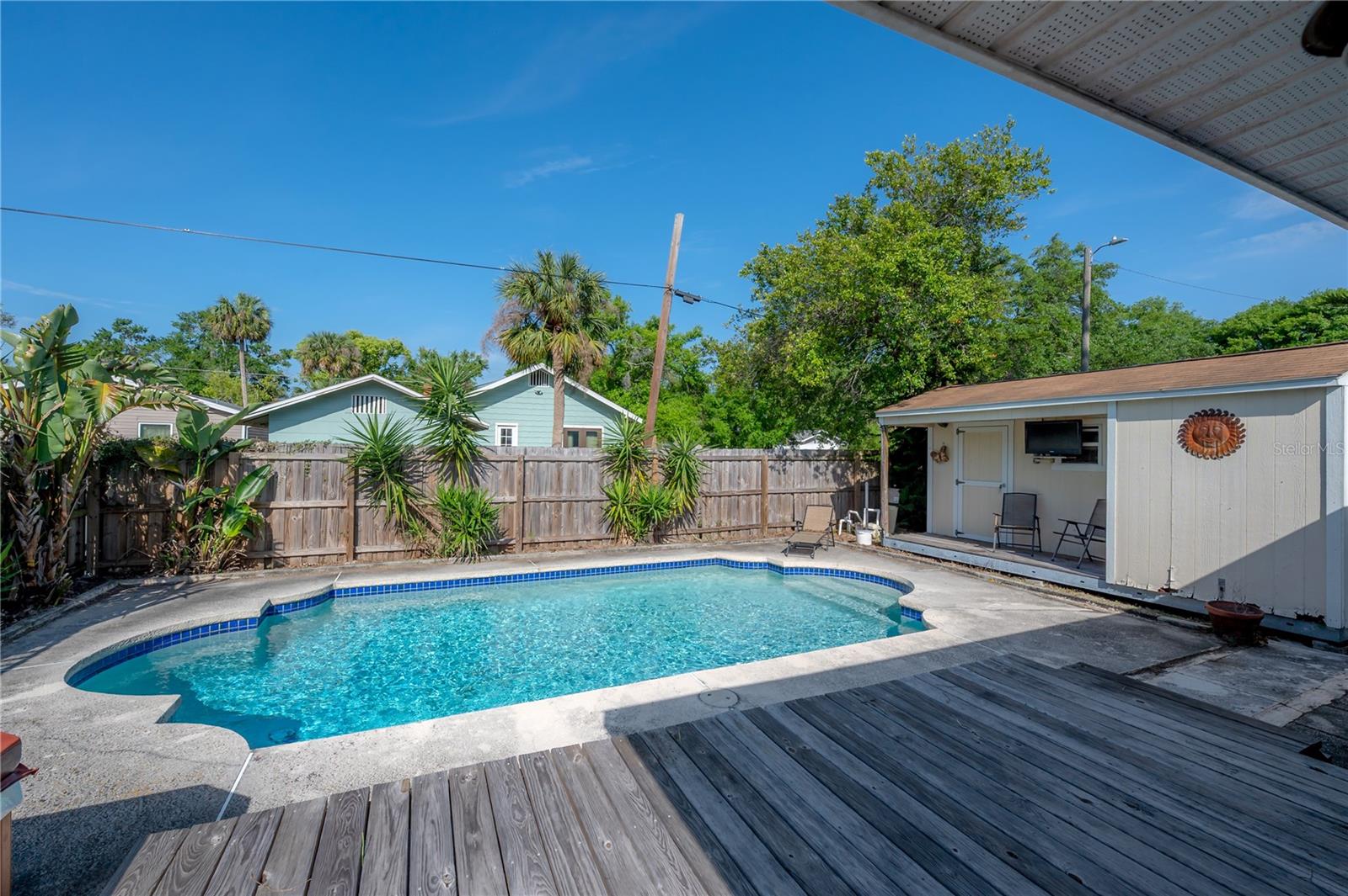 6702 N BRANCH AVE, TAMPA, FL, 33604