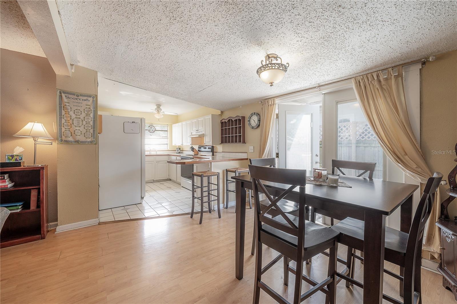 6702 N BRANCH AVE, TAMPA, FL, 33604