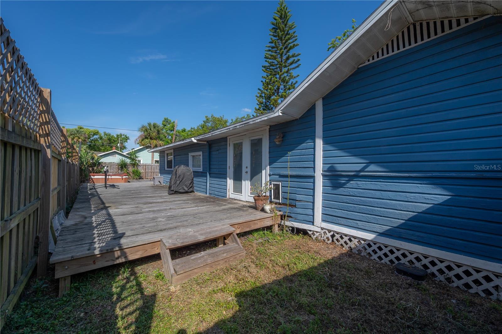 6702 N BRANCH AVE, TAMPA, FL, 33604