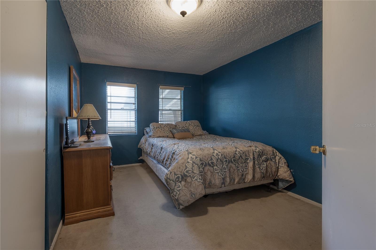 6702 N BRANCH AVE, TAMPA, FL, 33604