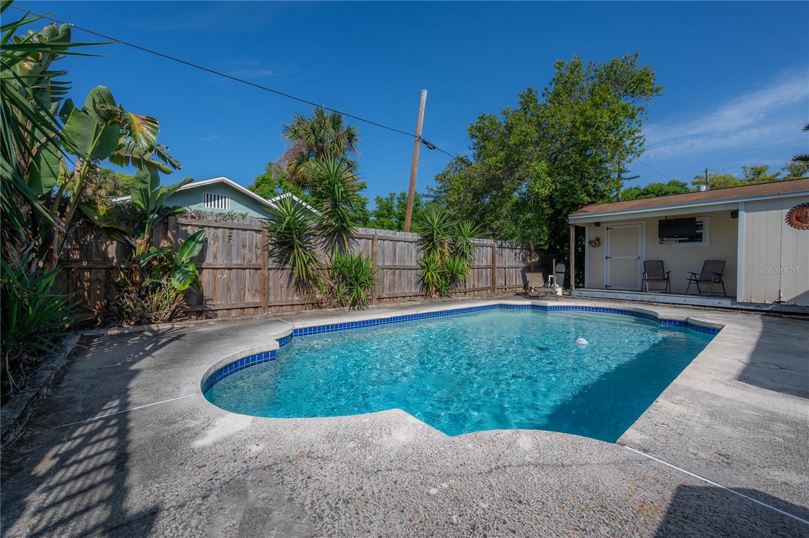 6702 N BRANCH AVE, TAMPA, FL, 33604