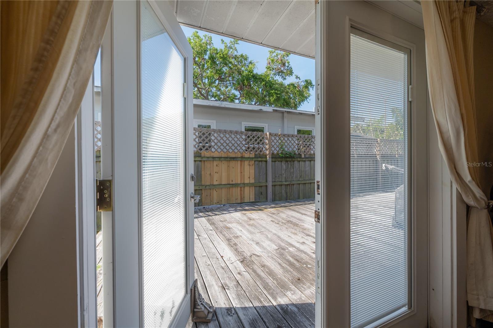 6702 N BRANCH AVE, TAMPA, FL, 33604