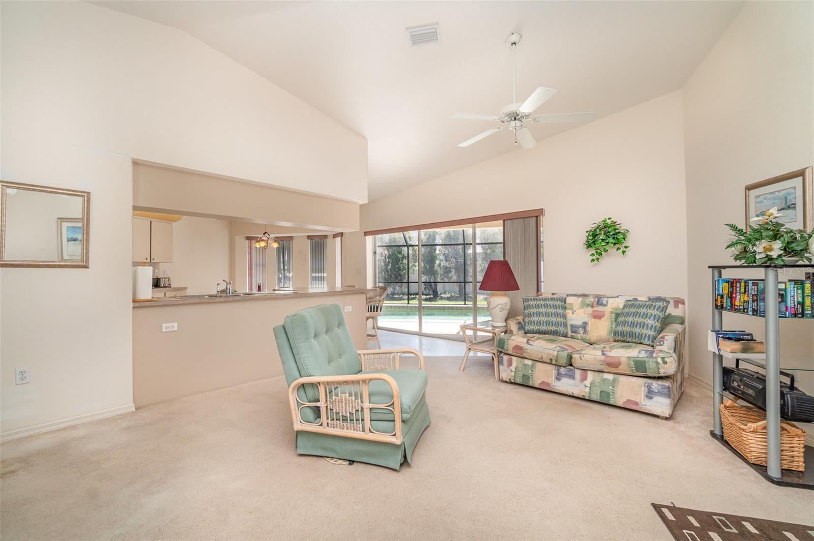 18379 EDGEWATER DR, PORT CHARLOTTE, FL, 33948