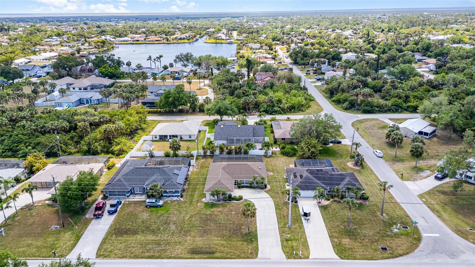 18379 EDGEWATER DR, PORT CHARLOTTE, FL, 33948